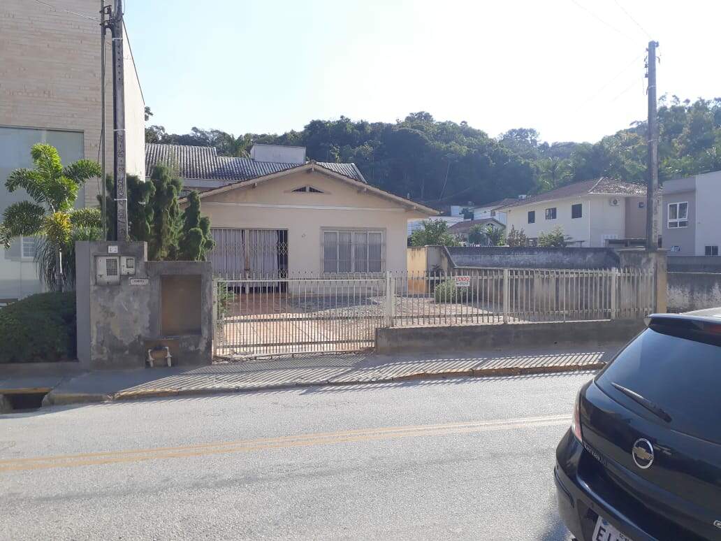 Casa de 4 quartos, 400m² no bairro Centro, em Brusque | Eu Corretor