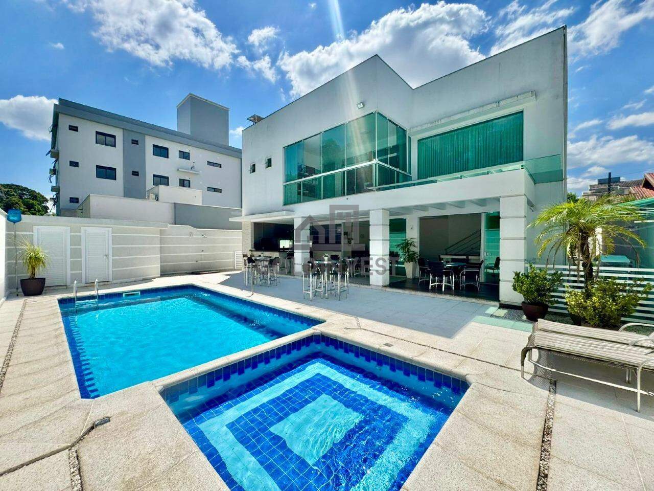 Casa à venda no Souza Cruz: 