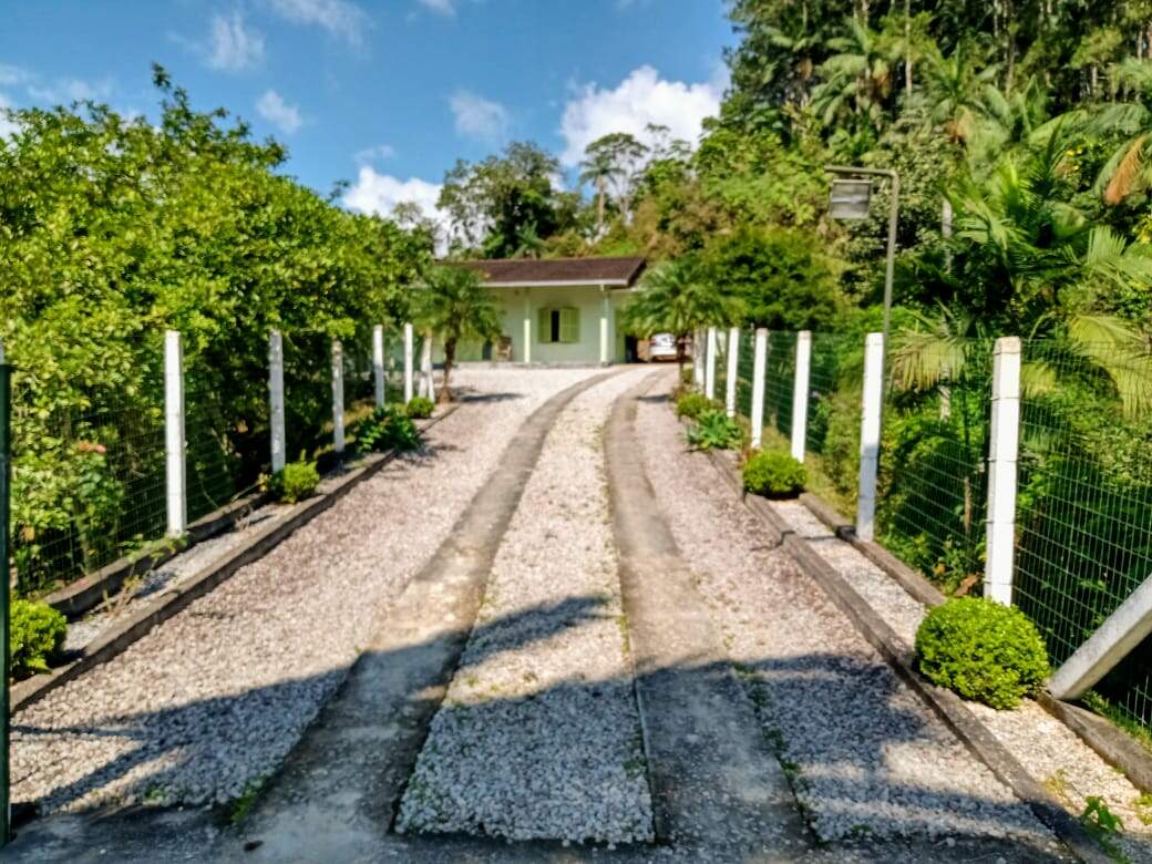 Casa de 4 quartos, 100m² no bairro Pomerânia, em Guabiruba | Eu Corretor