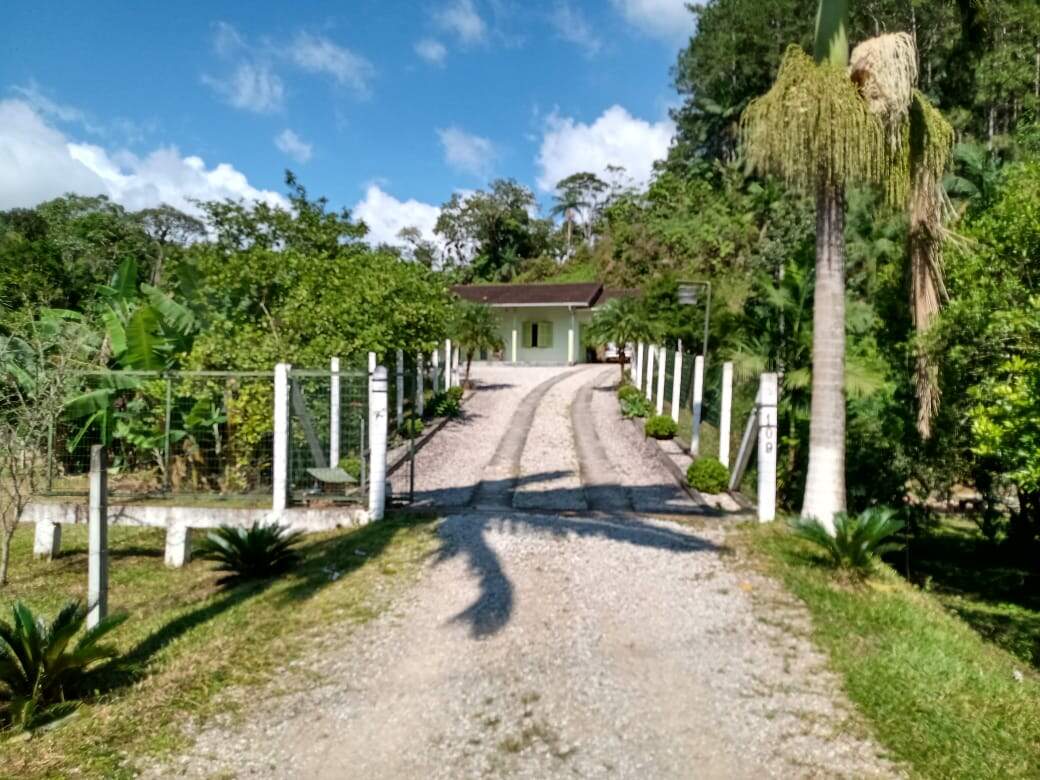 Casa de 4 quartos, 100m² no bairro Pomerânia, em Guabiruba | Eu Corretor