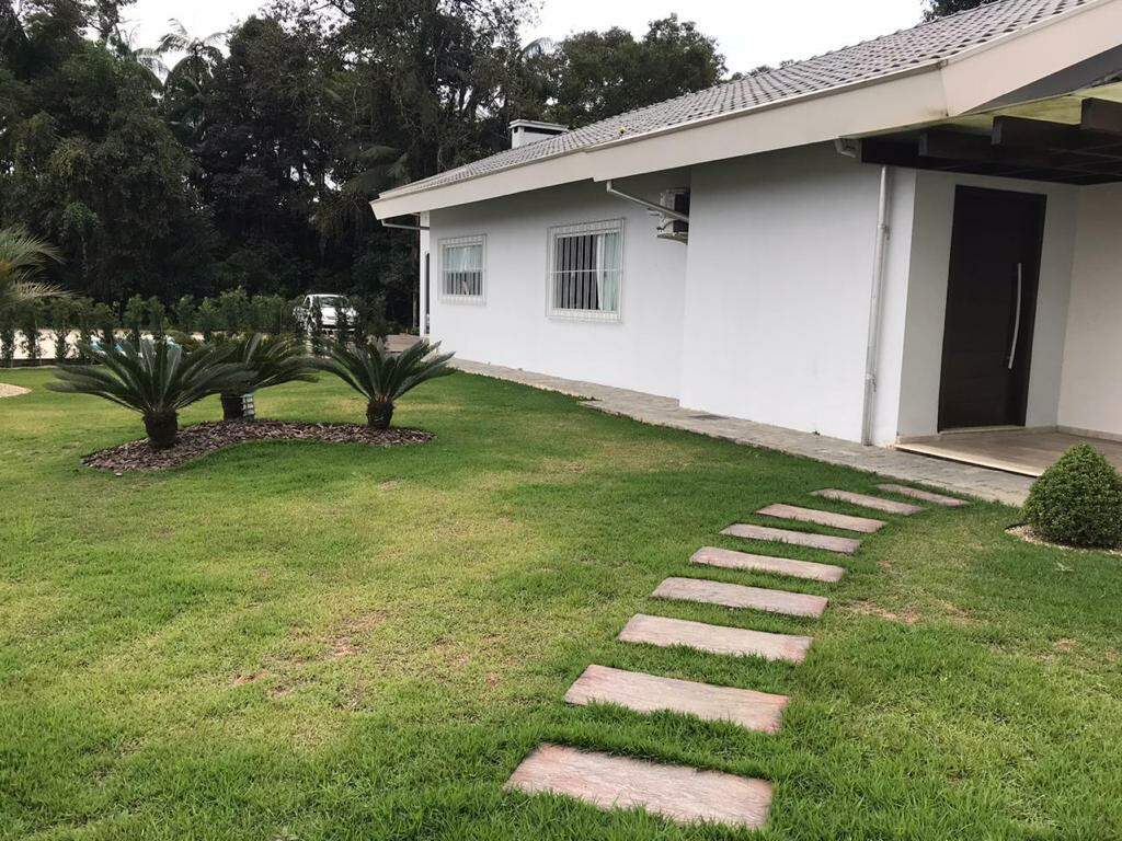 Casa de 3 quartos, 240m² no bairro CENTRO, em Guabiruba | Eu Corretor