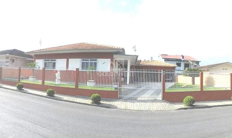 Casa de 185m² no bairro Primeiro de Maio, em Brusque | Eu Corretor