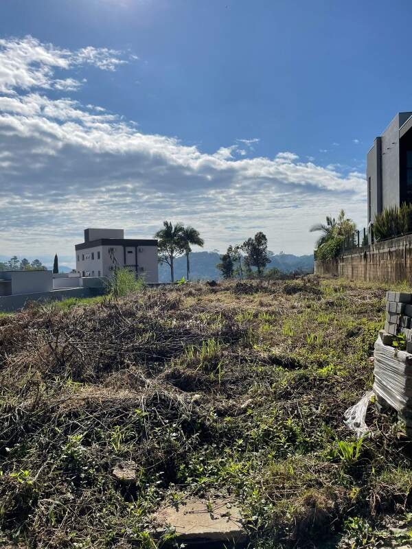 Lote/Terreno de 640m² no bairro Primeiro de Maio, em Brusque | Eu Corretor