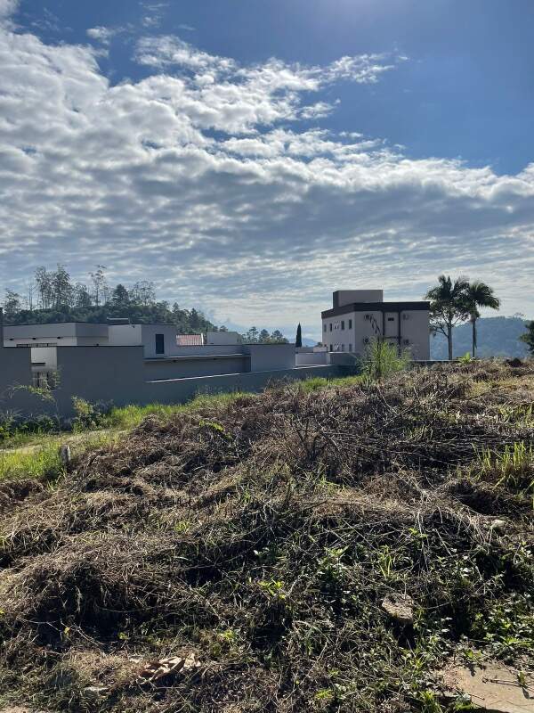 Lote/Terreno de 640m² no bairro Primeiro de Maio, em Brusque | Eu Corretor