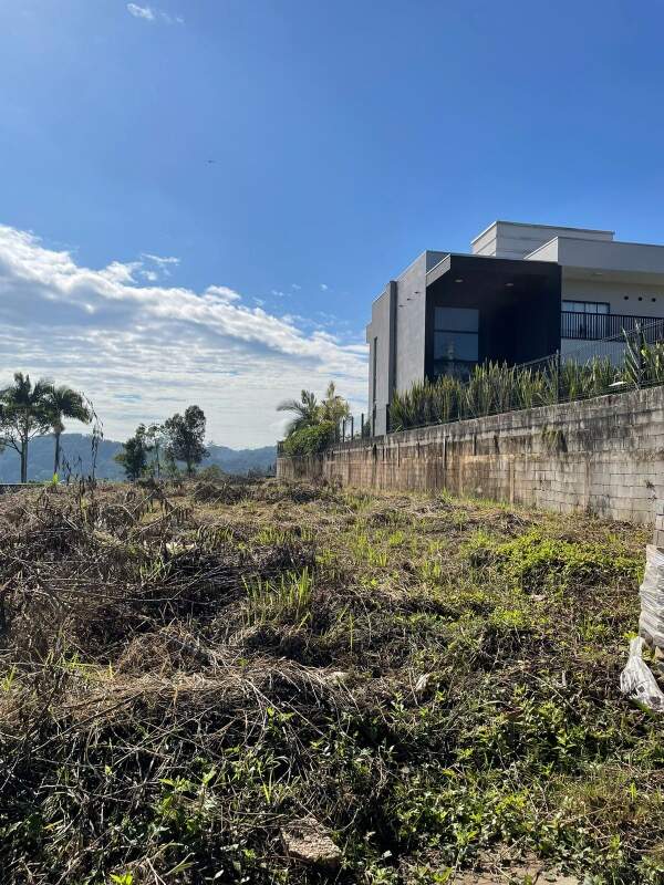 Lote/Terreno de 640m² no bairro Primeiro de Maio, em Brusque | Eu Corretor