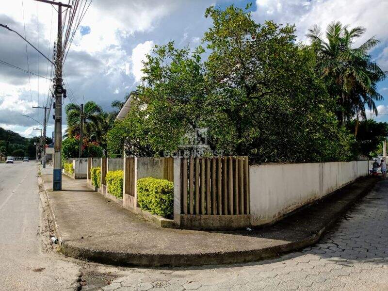 Casa de 2 quartos, 200m² no bairro CENTRO, em Guabiruba | Eu Corretor