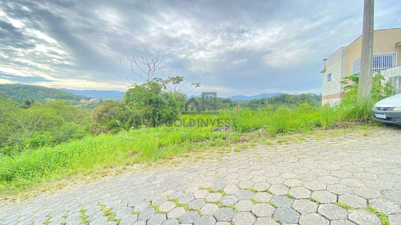 Terreno à venda no Azambuja: 