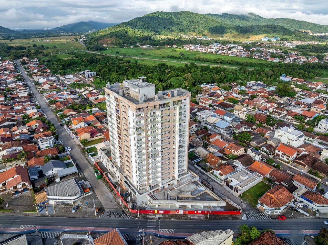 Apartamento de 3 quartos, 106m² no bairro Centro, em Penha | Eu Corretor