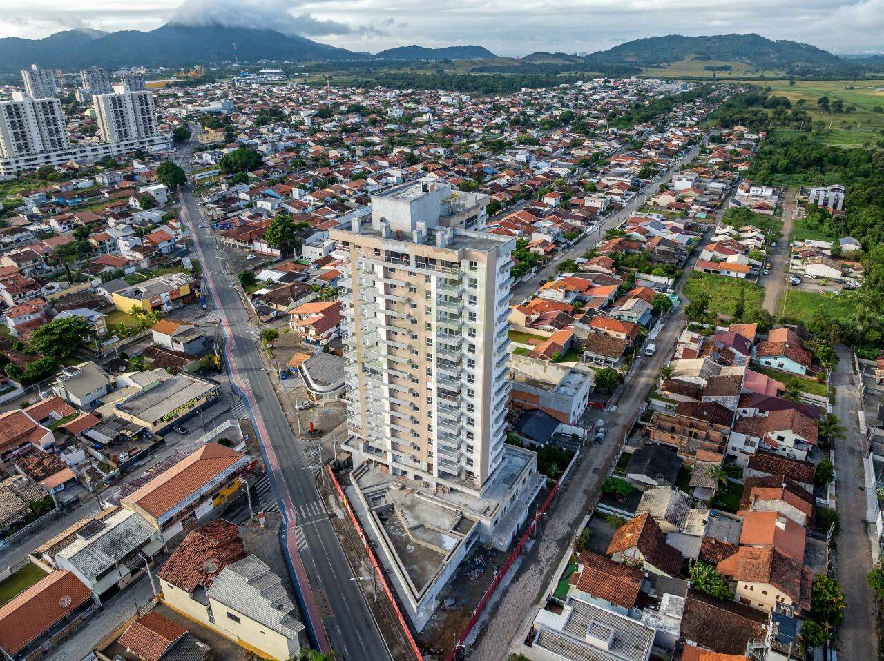Apartamento de 2 quartos, 80m² no bairro Centro, em Penha | Eu Corretor