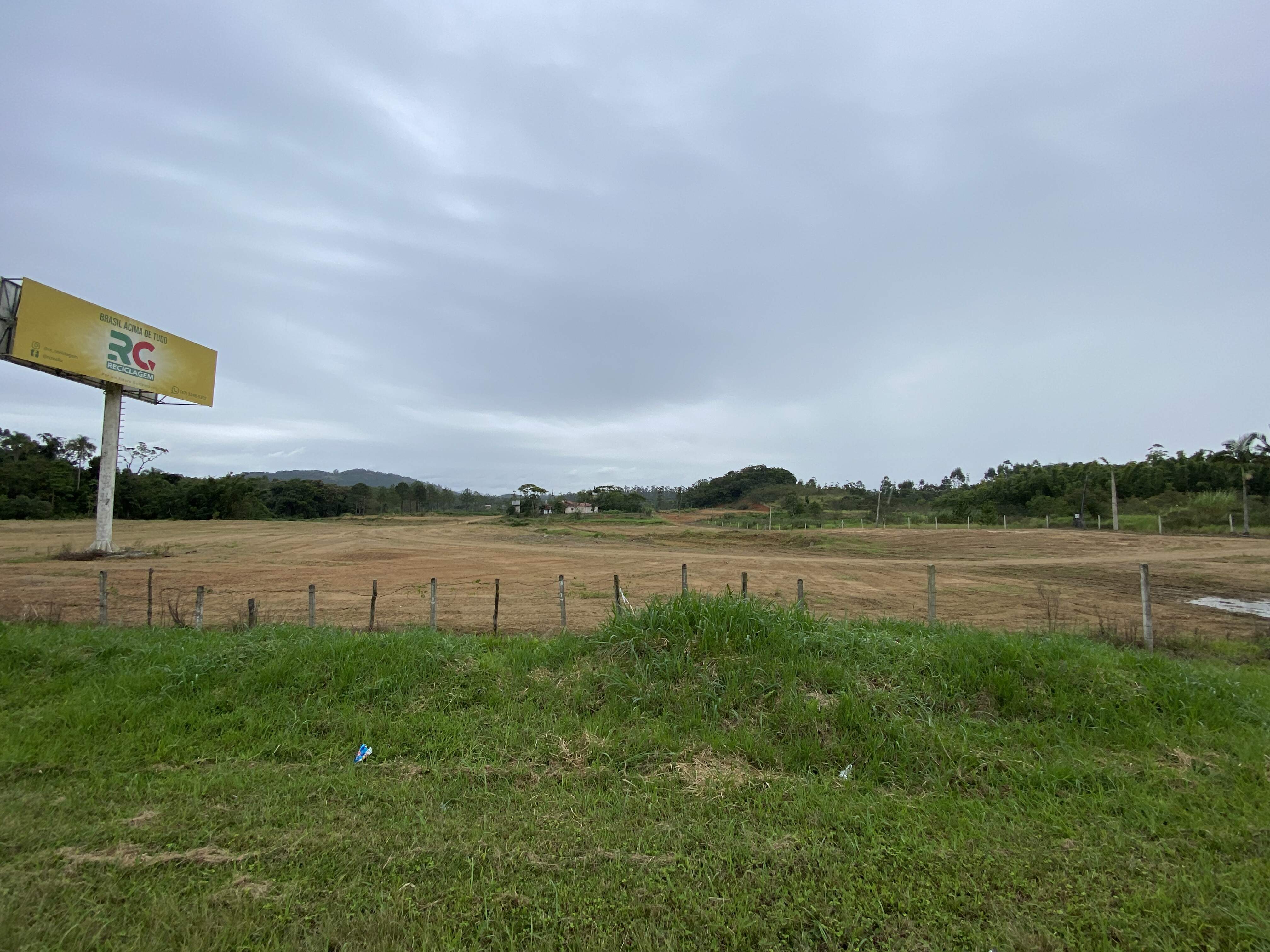 Lote/Terreno de 72000m² no bairro Não Informado, em Araquari | Eu Corretor