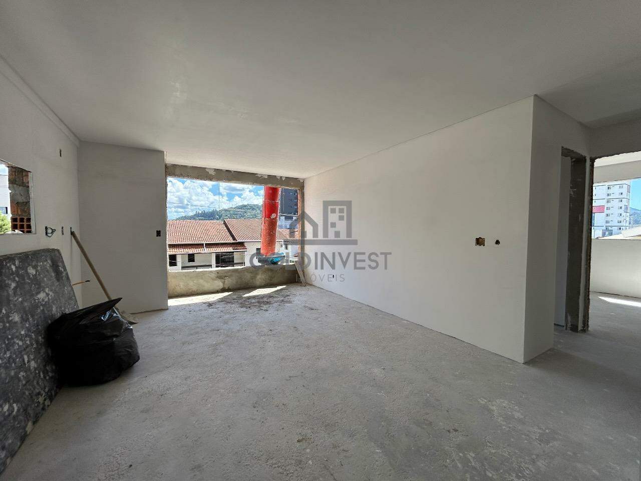 Apartamento à venda no Santa Terezinha: 