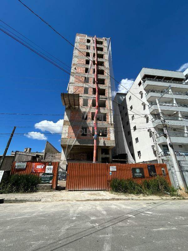 Apartamento à venda no Santa Terezinha: 