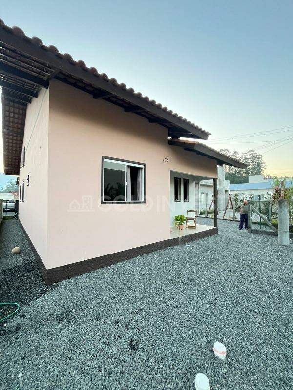 Casa à venda no Aimoré: 