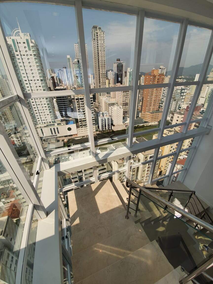 Apartamento de 4 quartos, 240m² no bairro Centro, em Balneário Camboriú | Eu Corretor