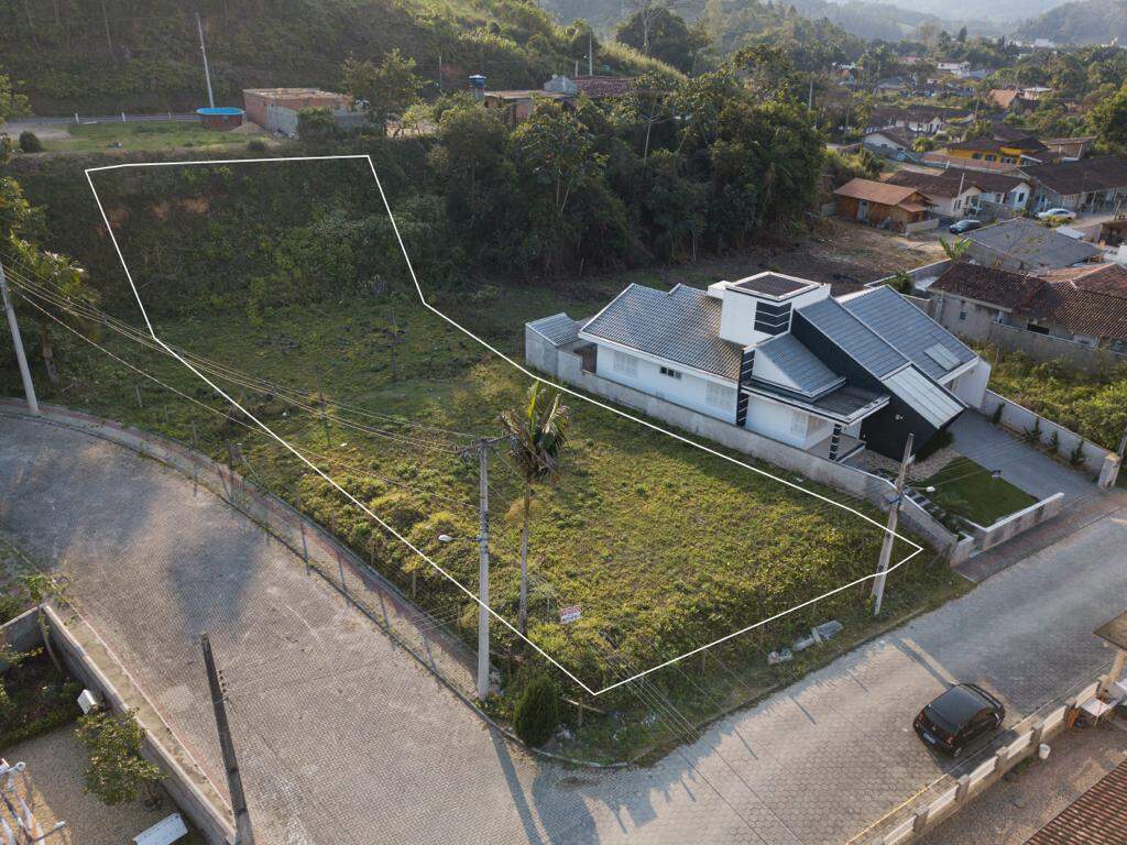 Lote/Terreno de 1499m² no bairro CENTRO, em Guabiruba | Eu Corretor