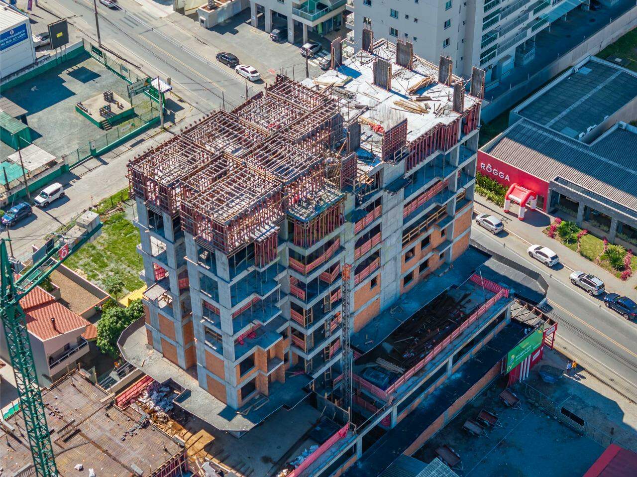 Apartamento de 2 quartos, 91m² no bairro Itacolomi, em Balneário Piçarras | Eu Corretor