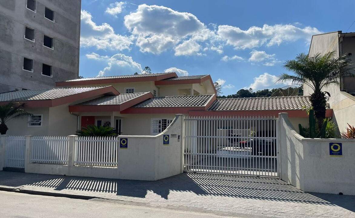 Casa de 4 quartos, 280m² no bairro São Luiz, em Brusque | Eu Corretor