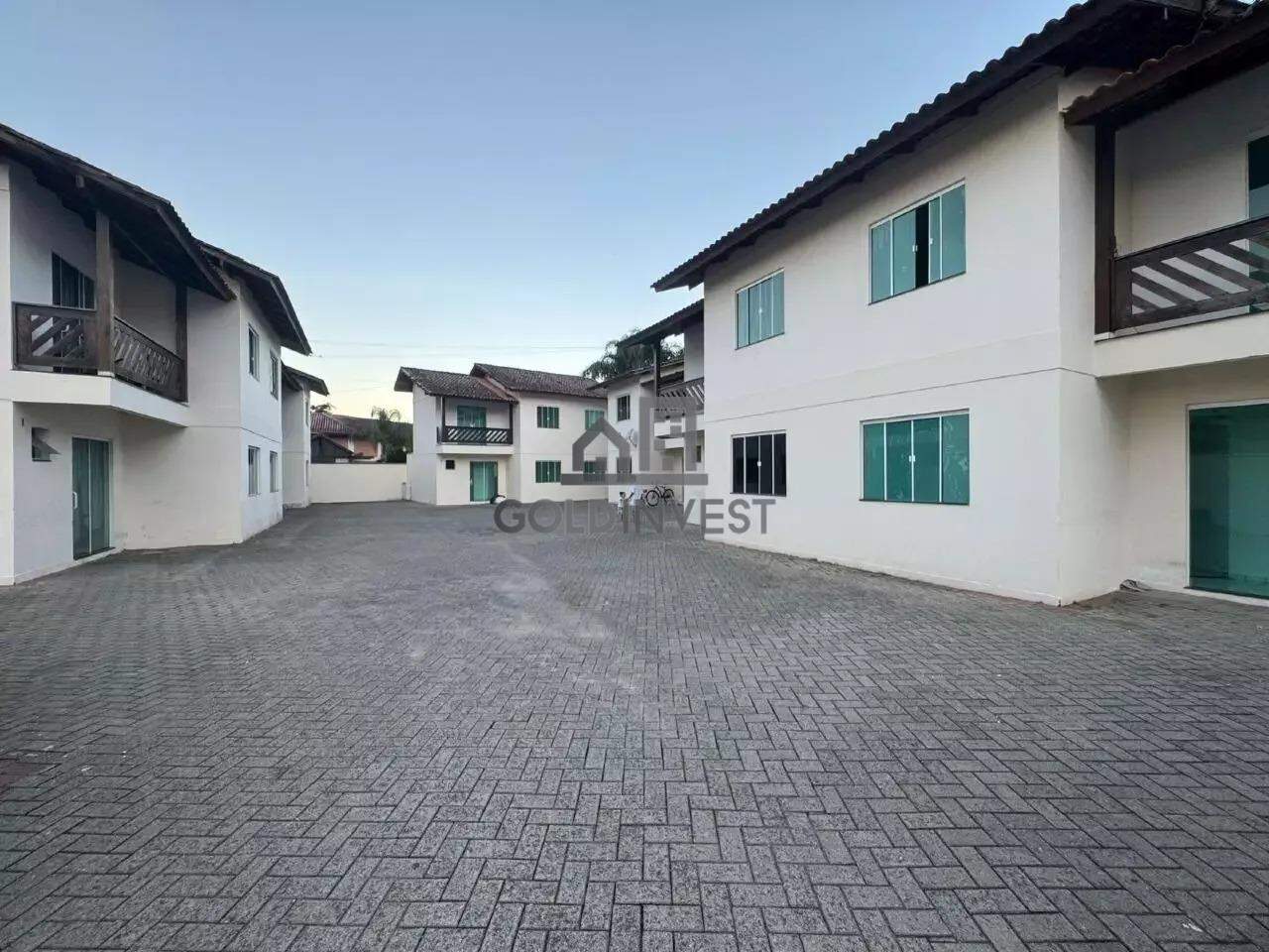 Casa com 2 quartos no bairro Santa Terezinha!!!