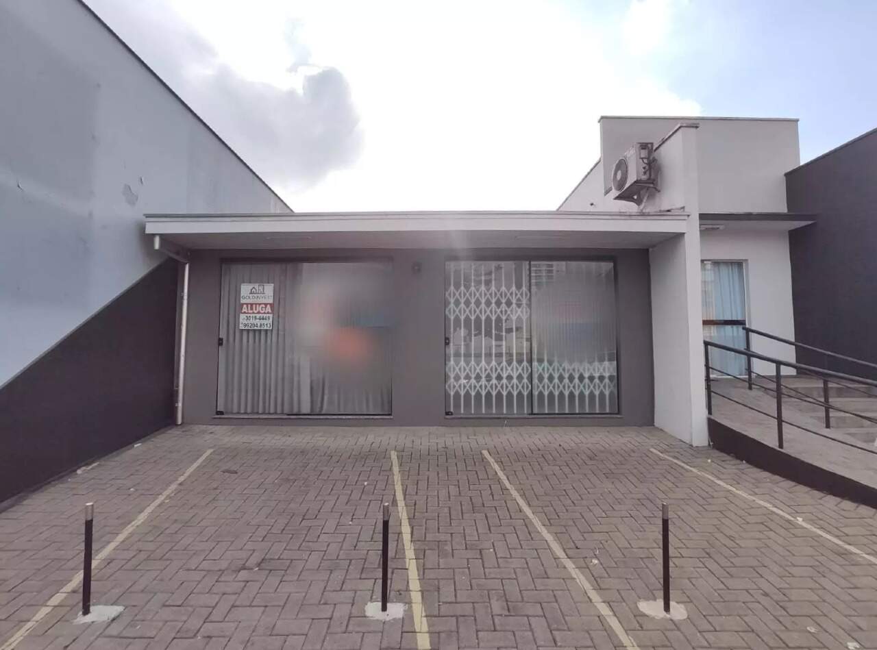 Sala comercial com 90m² no Centro de Brusque!!!