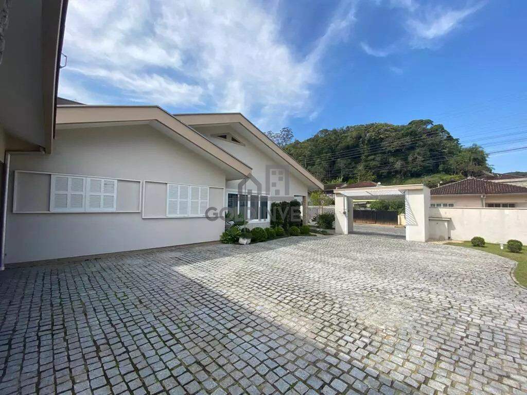 Casa de 4 quartos, 277m² no bairro Azambuja, em Brusque | Eu Corretor