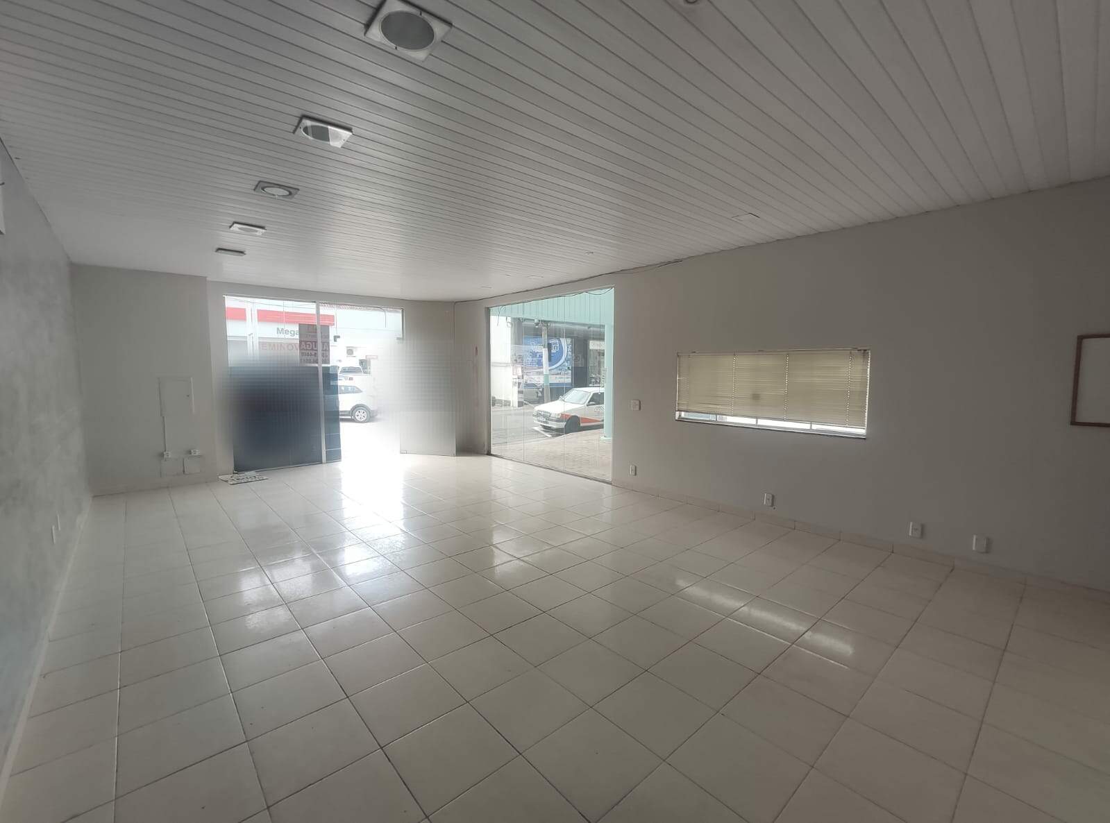 Loja / Salão / Ponto Comercial de 50m² no bairro Centro, em Brusque | Eu Corretor