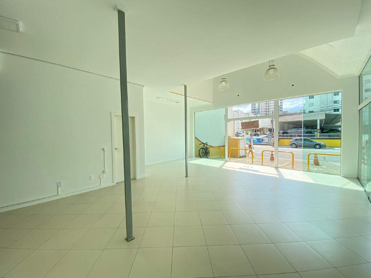 Loja / Salão / Ponto Comercial de 130m² no bairro Centro I, em Brusque | Eu Corretor