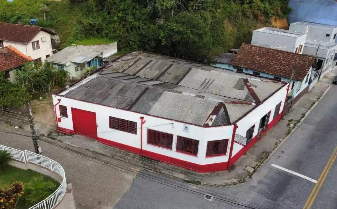 Galpão / Depósito / Armazém de 450m² no bairro Primeiro de Maio, em Brusque | Eu Corretor