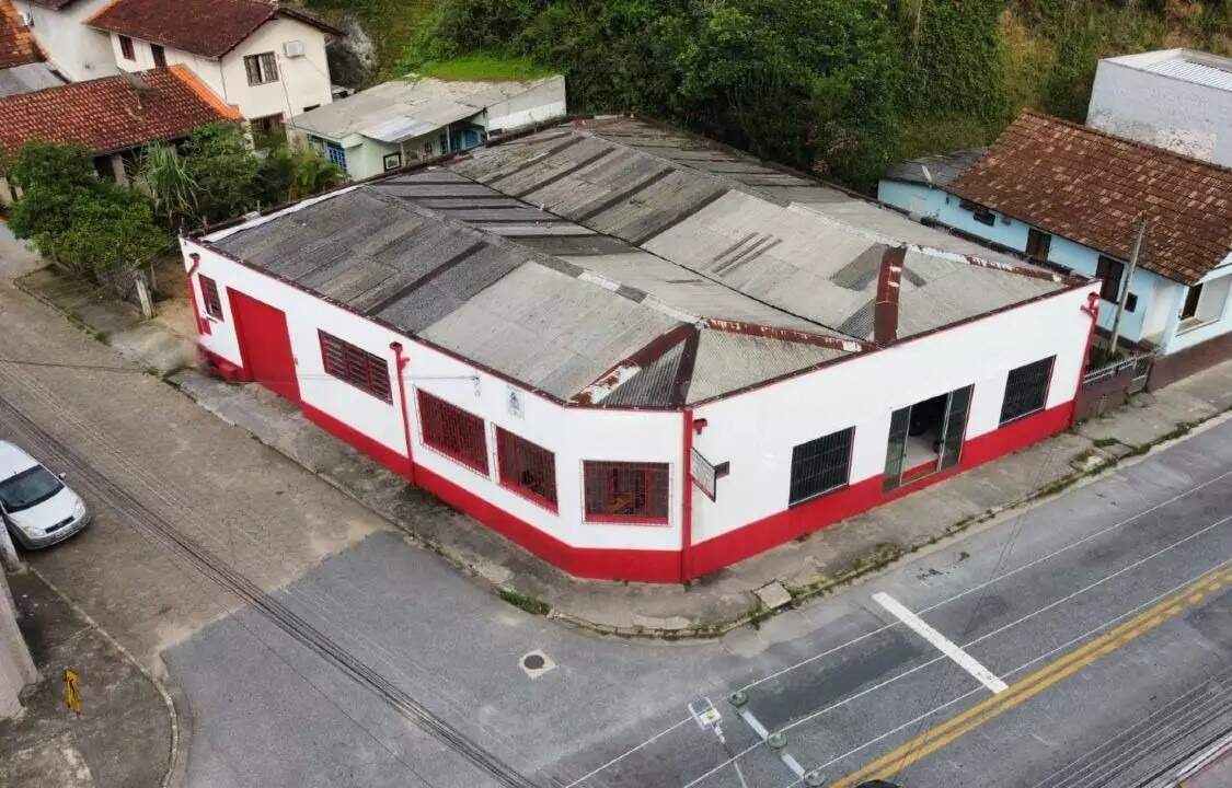 Galpão / Depósito / Armazém de 450m² no bairro Primeiro de Maio, em Brusque | Eu Corretor