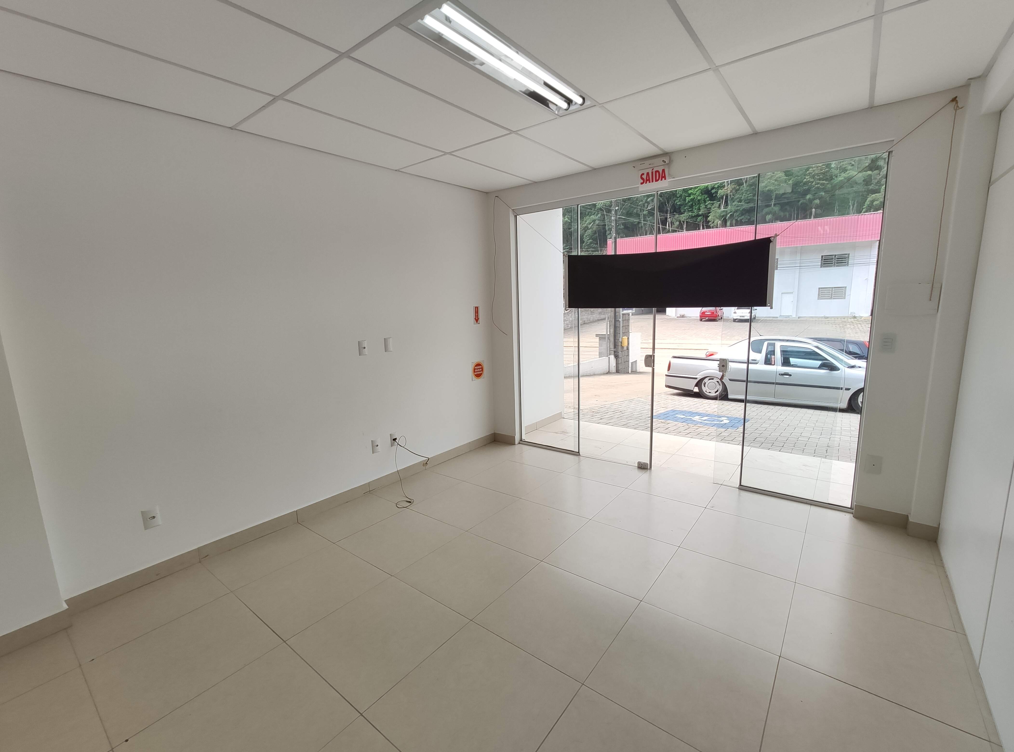 Loja / Salão / Ponto Comercial de 29m² no bairro Azambuja, em Brusque | Eu Corretor