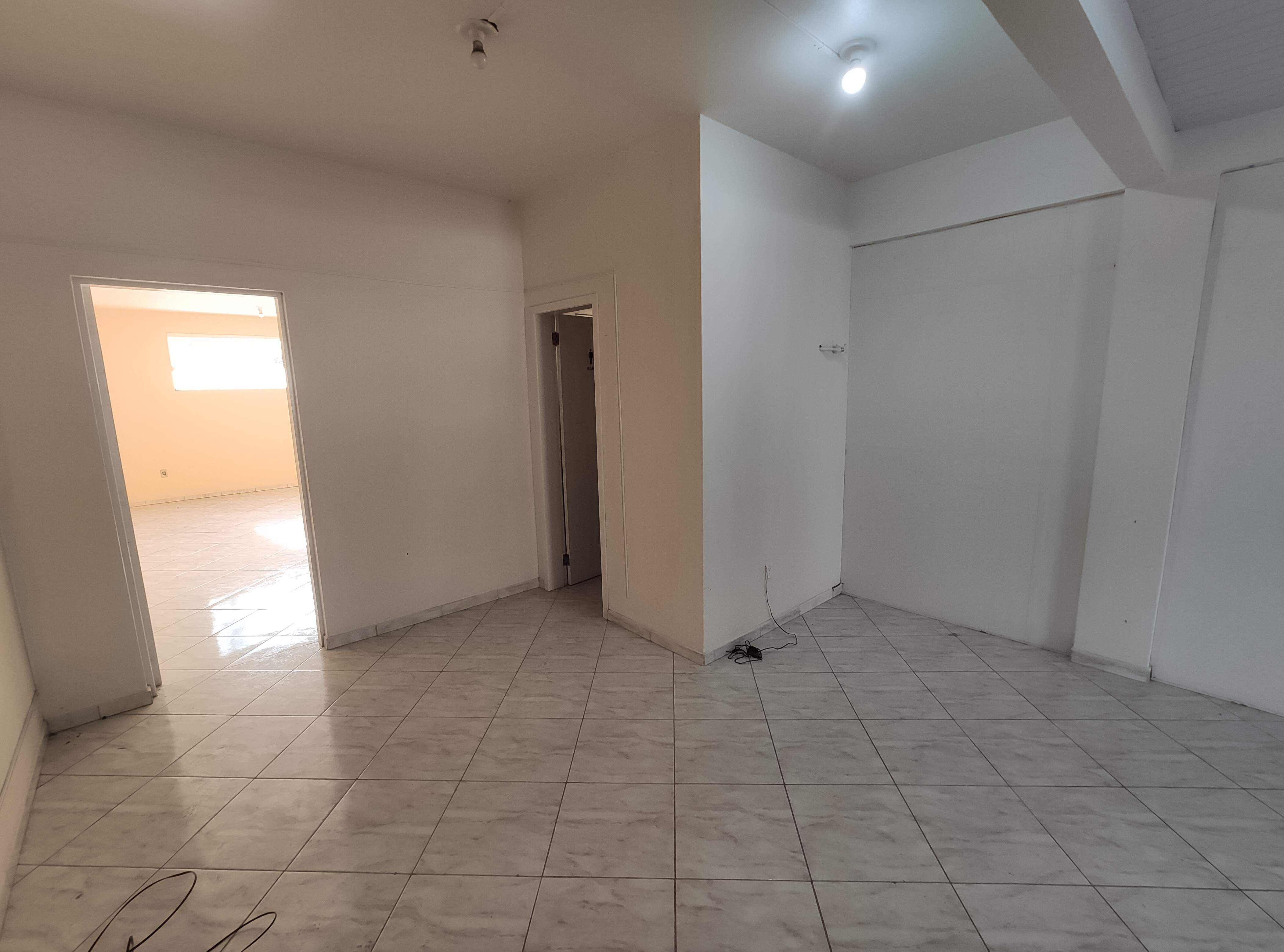 Loja / Salão / Ponto Comercial de 100m² no bairro CENTRO, em Guabiruba | Eu Corretor