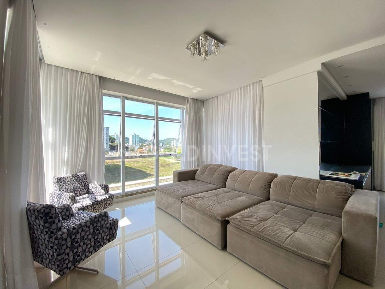 Apartamento de 3 quartos, 648m² no bairro São Luiz, em Brusque | Eu Corretor