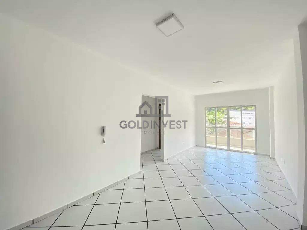 Apartamento para aluguel no Primeiro de Maio: 