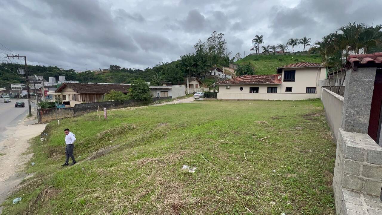 Terreno à venda no Santa Luzia: 