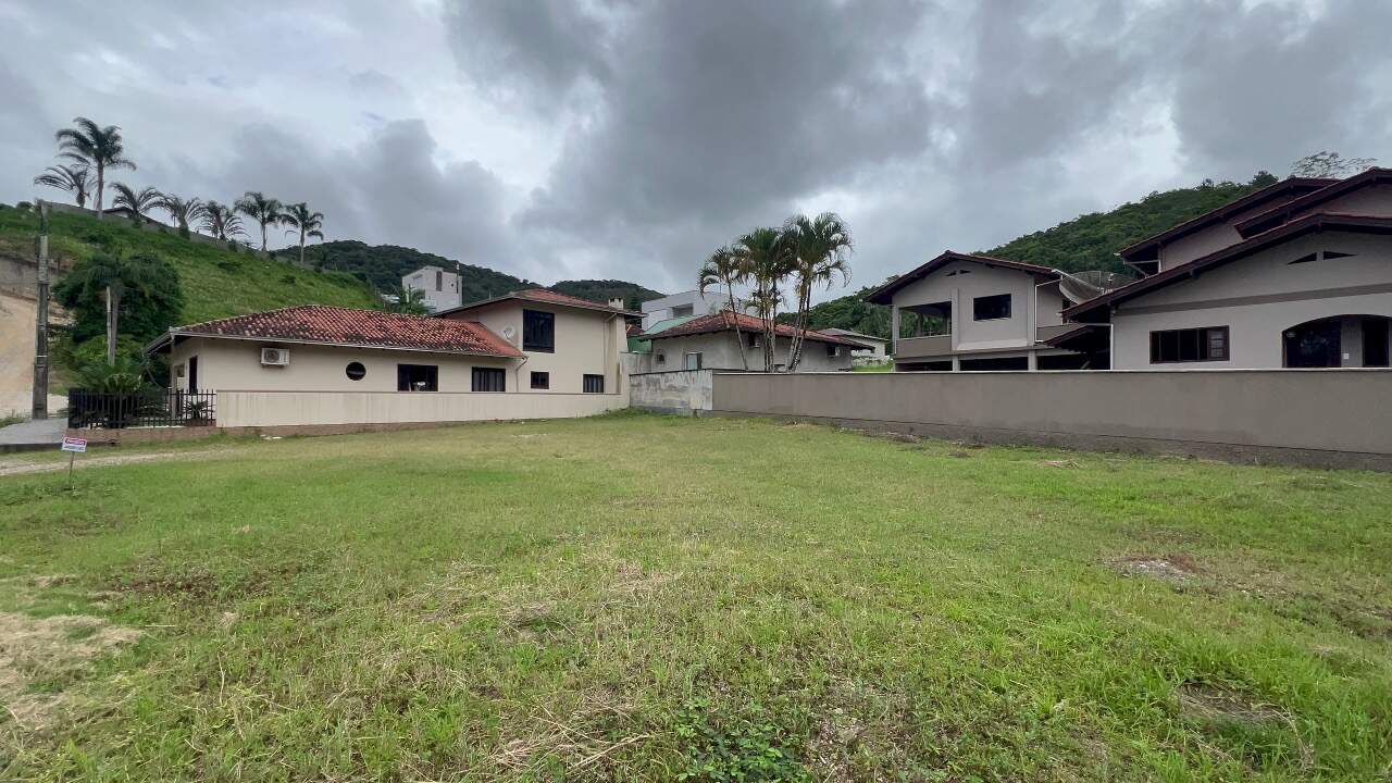 Terreno à venda no Santa Luzia: 