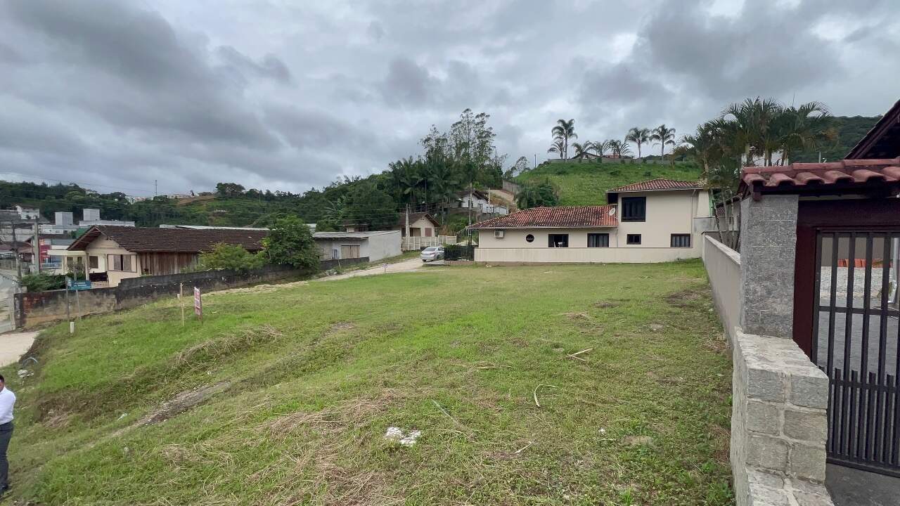 Terreno à venda no Santa Luzia: 