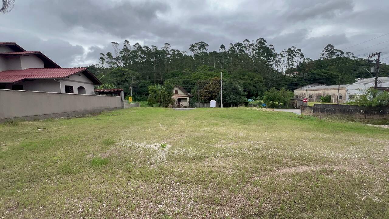 Terreno à venda no Santa Luzia: 