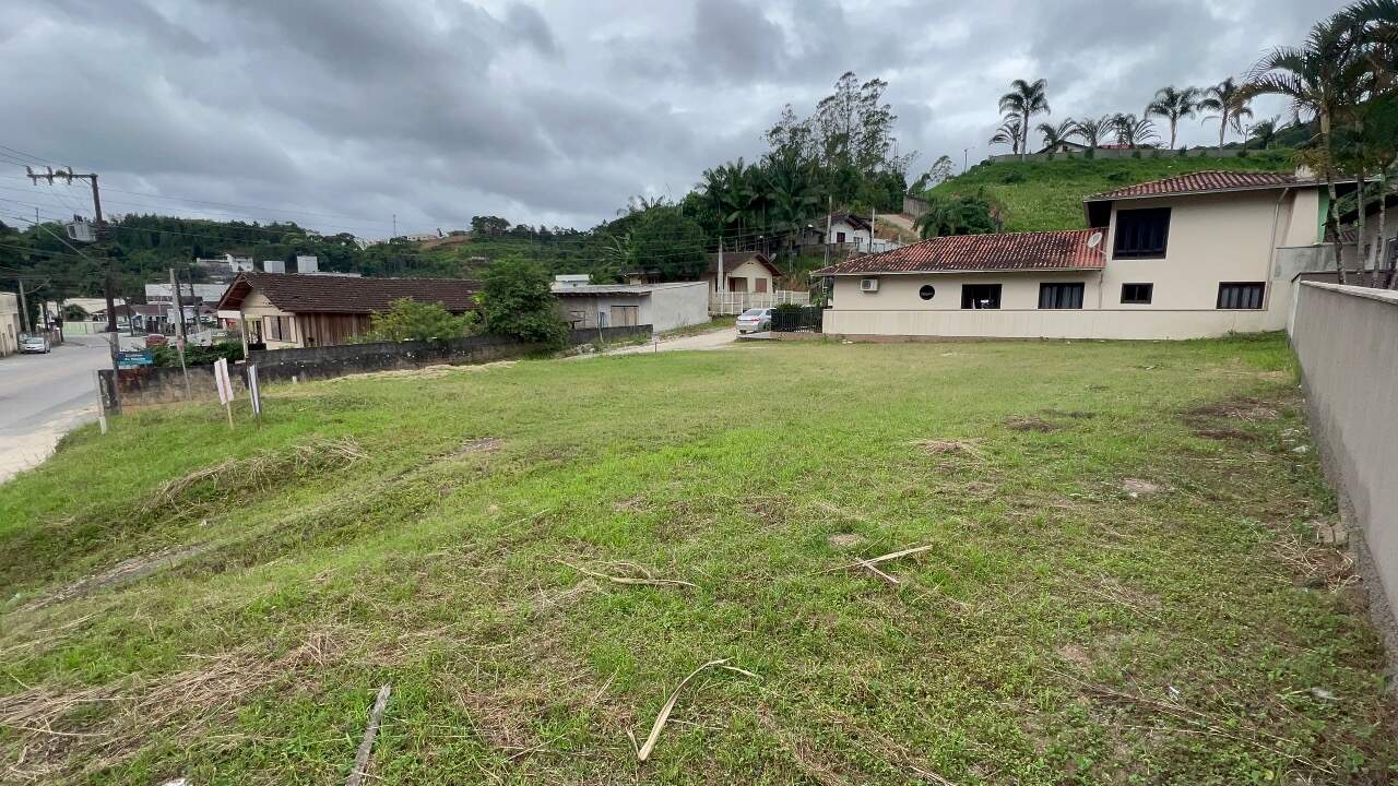 Terreno à venda no Santa Luzia: 