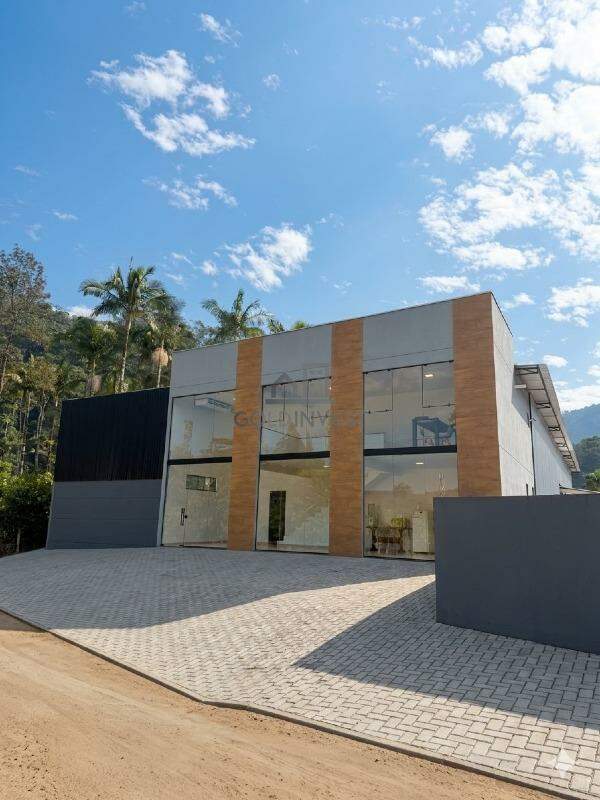 Galpão para aluguel no Bateas: 