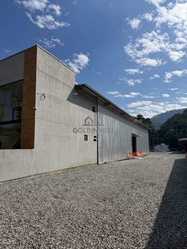 Galpão para aluguel no Bateas: 