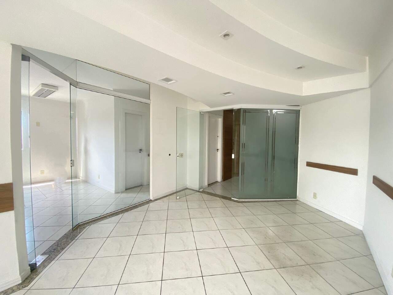 Loja / Salão / Ponto Comercial de 36m² no bairro Centro I, em Brusque | Eu Corretor