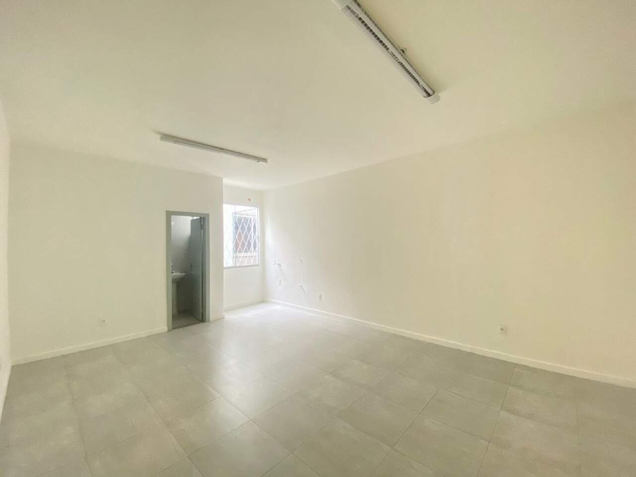 Sala Comercial de 33m² no bairro Centro, em Brusque | Eu Corretor