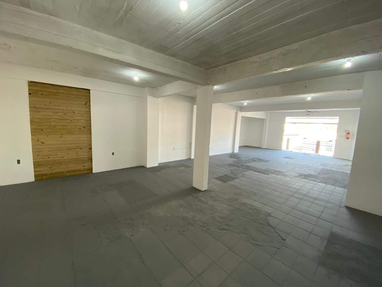 Loja / Salão / Ponto Comercial de 195m² no bairro Azambuja, em Brusque | Eu Corretor