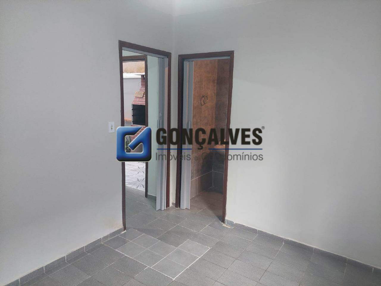 101816, Sobrado, para aluguel, para alugar, 1.800,00,Independência, São Bernardo do Campo,2 quartos: 