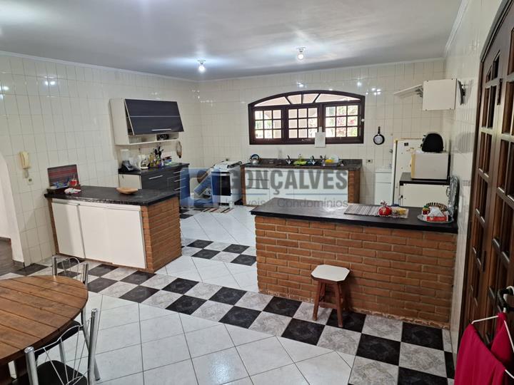 1085, Chácara, à venda, à venda, 2.000.000,00,Dos Finco, São Bernardo do Campo,4 quartos: D (11)