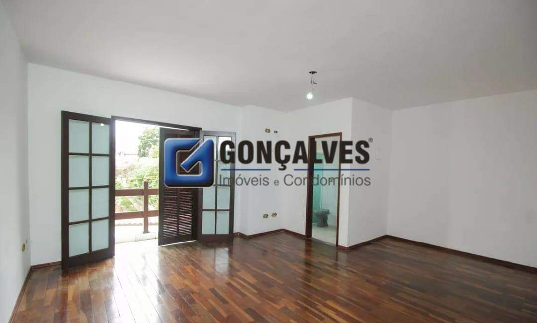 131244, Sobrado, para aluguel, para alugar, 3.900,00,Parque Oratório, Santo André,3 quartos: 