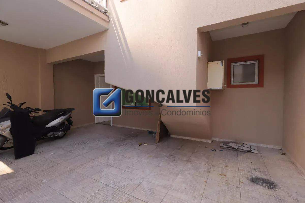 132052, Sobrado, para aluguel, para alugar, 3.700,00,Jardim, Santo André,3 quartos: Garagem
