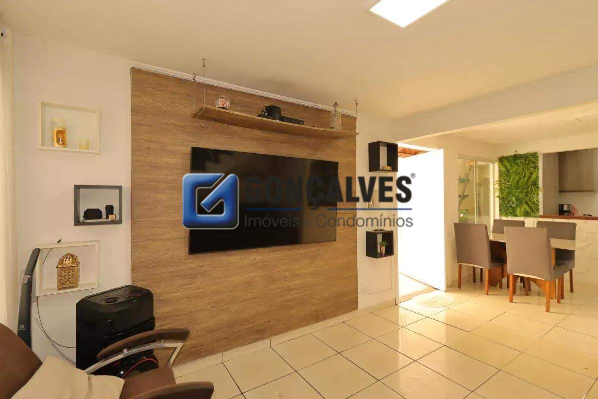 132321, Sobrado, para aluguel, para alugar, 3.000,00,Vila Camilópolis, Santo André,2 quartos: Sala