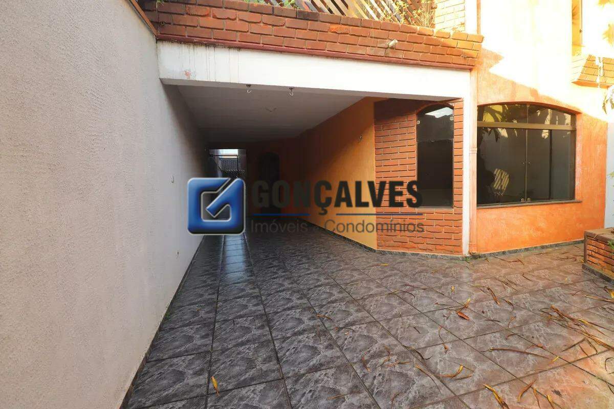 132363, Sobrado, para aluguel, para alugar, 3.500,00,Parque Marajoara, Santo André,3 quartos: Garagem