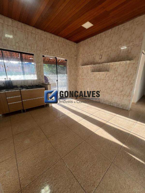 132901, Casa, para aluguel, para alugar, 2.700,00,Vila Palmares, Santo André,3 quartos: 