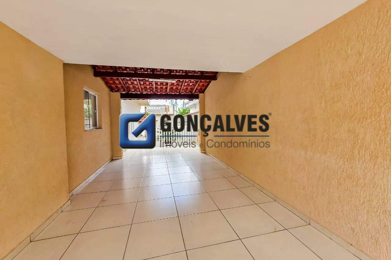 132924, Sobrado, para aluguel, para alugar, 4.500,00,Vila Camilópolis, Santo André,4 quartos: Garagem